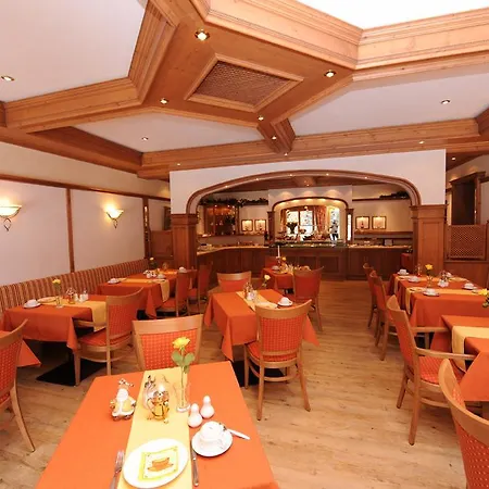 Hotel Salinensee 3*